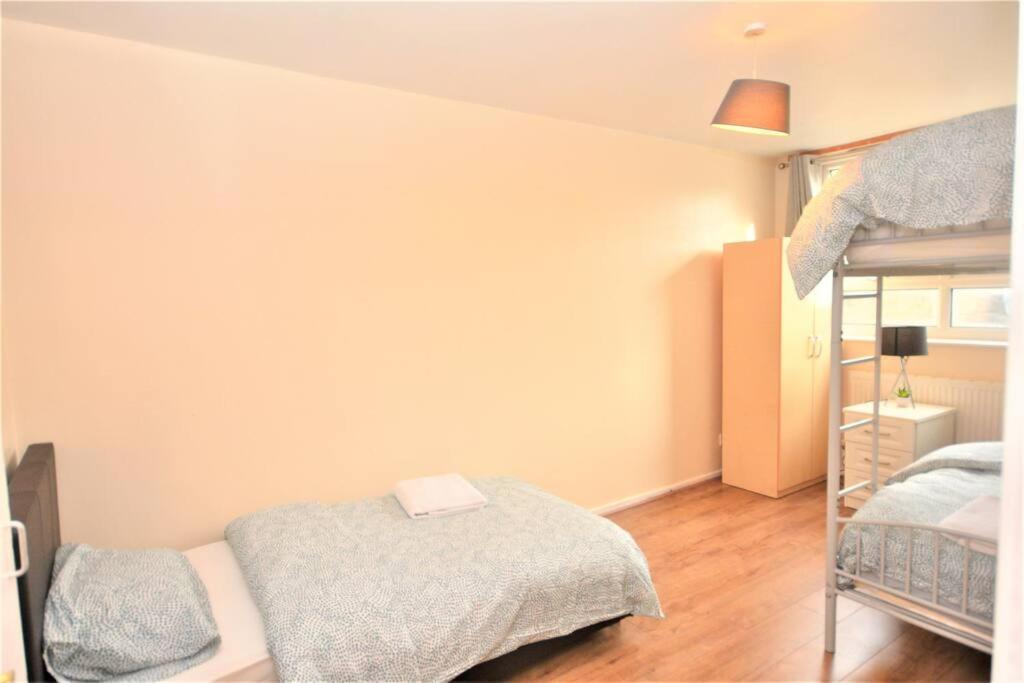 Spacious 2Bedroom Condo With Patio By Excel Centre Londres Exterior foto