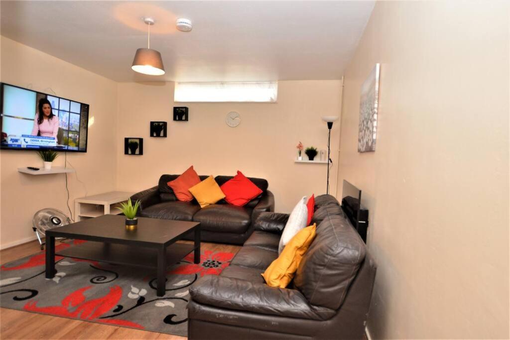 Spacious 2Bedroom Condo With Patio By Excel Centre Londres Exterior foto