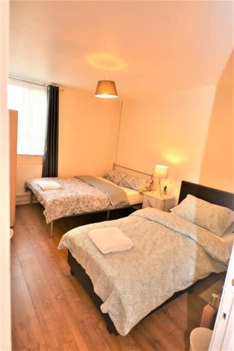 Spacious 2Bedroom Condo With Patio By Excel Centre Londres Exterior foto
