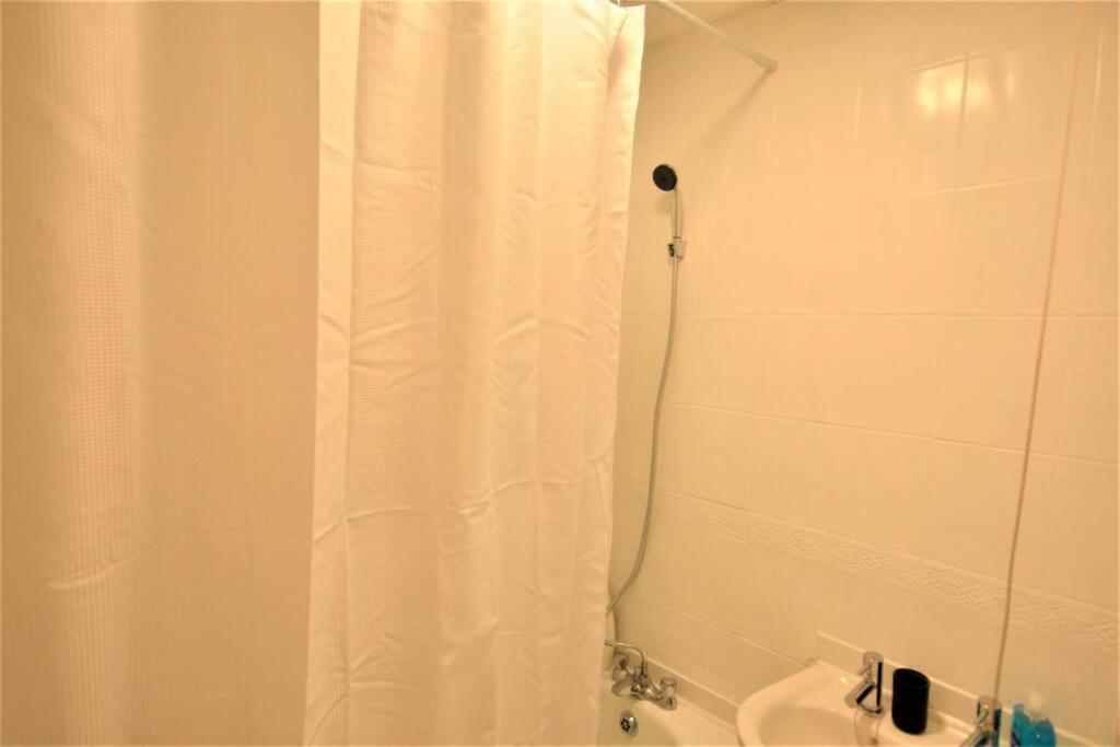Spacious 2Bedroom Condo With Patio By Excel Centre Londres Exterior foto